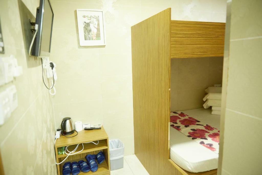 Kam Fu Guesthouse Kowloon  Exterior photo